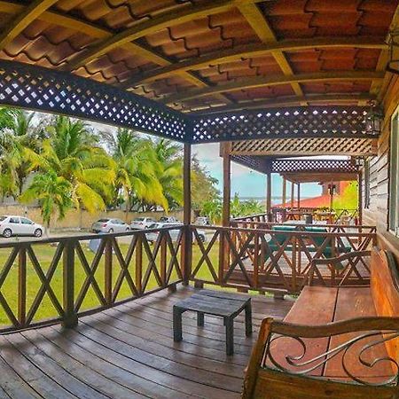 Green Monkey Hostel Bacalar Exterior photo